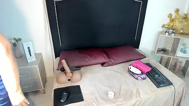 LucianaBlackwell online show from 02/25/26, 01:43