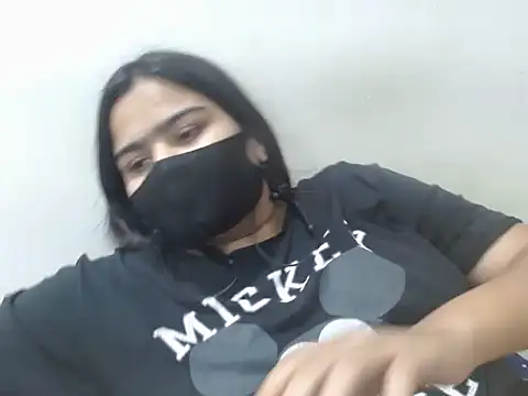 Snapshot of Nataliya_Singh chatting on 03/30/26, 02:07 Nataliya Singh online show from 03/30/26, 02:07