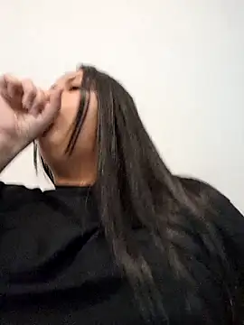 Alessandraa- online show from 10/17/25, 03:14