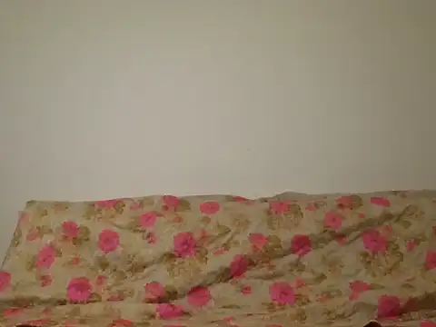 Snapshot of marixaballi chatting on 10/17/25, 05:48 marixaballi online show from 10/17/25, 05:48