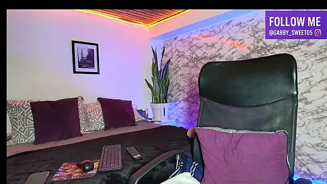 Snapshot of Gabbysweet0 chatting on 11/19/25, 11:16 Gabbysweet0 online show from 11/19/25, 11:16