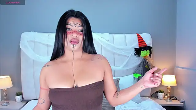 Snapshot of ScarletStarr chatting on 11/01/25, 04:14 ScarletStarr online show from 11/01/25, 04:14