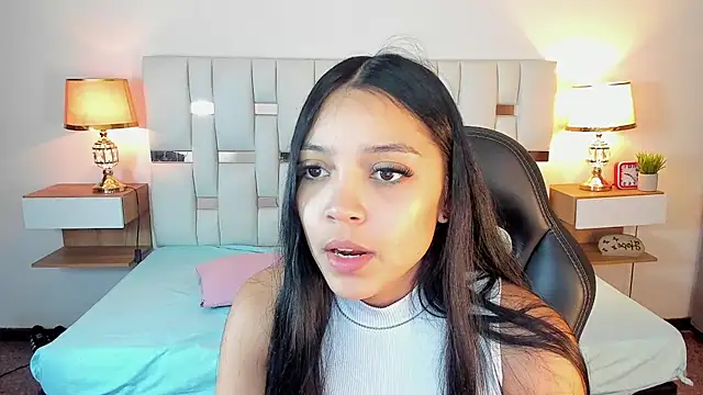 iamCharlotte19 online show from 07/09/26, 07:40