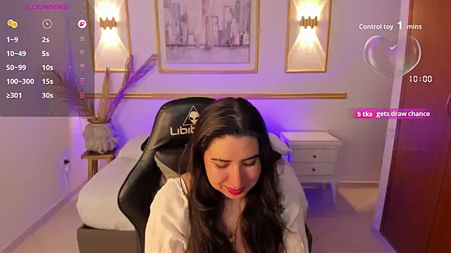 alice coopperx online show from 11/26/25, 12:17