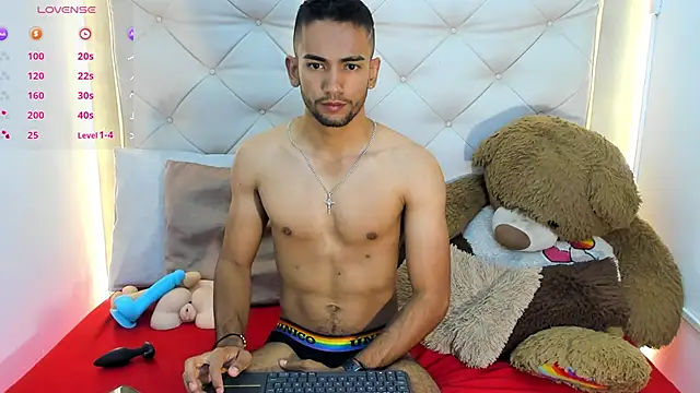 MaicolParker  online show from 04/14/26, 01:17