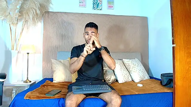MaicolParker  online show from 07/27/26, 12:12