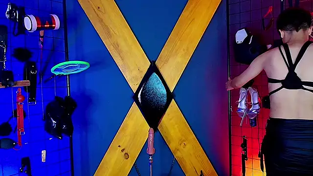 Snapshot of Mr_sadistiic_ chatting on 11/16/25, 04:29 Mr sadistiic online show from 11/16/25, 04:29