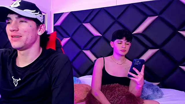 Snapshot of Handsomeboyss19 chatting on 10/15/25, 03:17 Handsomeboyss19 online show from 10/15/25, 03:17