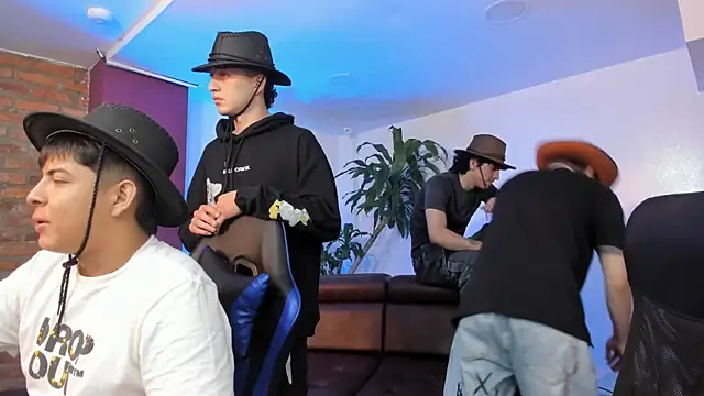 Handsomeboyss19 online show from 11/22/25, 02:21