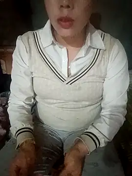 Phuong xxx online show from 02/25/26, 12:31