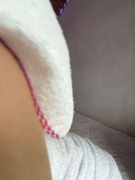 Mia salinass online show from 12/15/25, 06:56