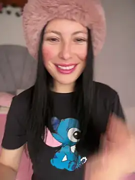 Mia salinass online show from 04/05/26, 05:43