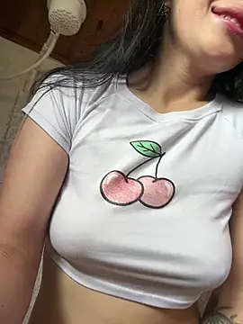 Mia salinass online show from 04/17/26, 05:38