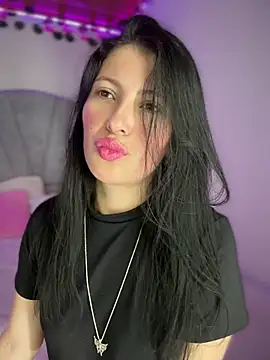 Mia salinass online show from 04/25/26, 11:02