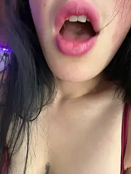 Mia salinass online show from 06/06/26, 10:36