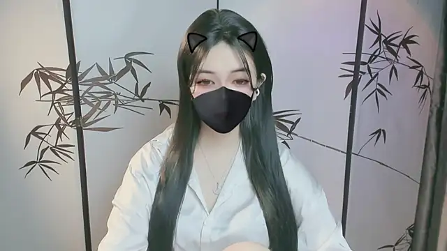 Snapshot of Sparkly_Candy chatting on 10/25/25, 02:35 Sparkly Candy online show from 10/25/25, 02:35