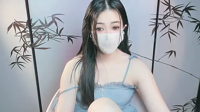 Snapshot of Sparkly_Candy chatting on 11/02/25, 01:02 Sparkly Candy online show from 11/02/25, 01:02