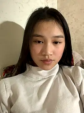 Snapshot of -Lie-06 chatting on 11/09/25, 02:04 -Lie-06 online show from 11/09/25, 02:04