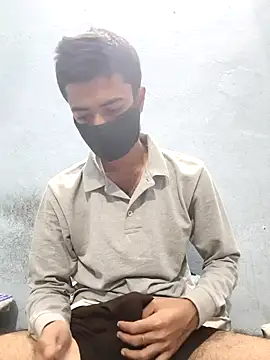 Snapshot of GirlsCrush_ chatting on 10/29/25, 07:15 GirlsCrush  online show from 10/29/25, 07:15