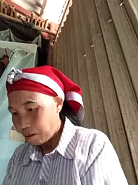 me-cute online show from 11/05/25, 07:41