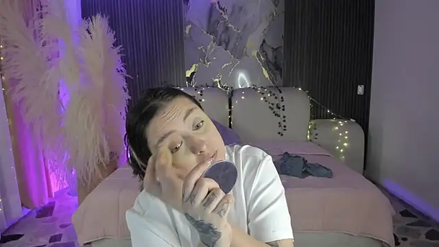 SarahCastro1  online show from 03/29/26, 05:07