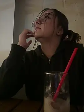 SarahCastro1  online show from 05/17/26, 11:56