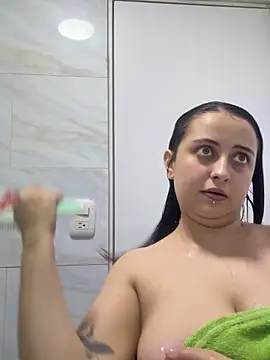 SarahCastro1  online show from 05/24/26, 11:54