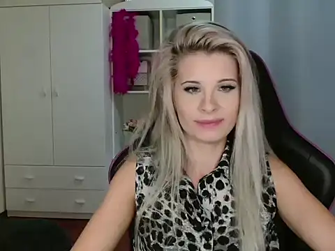 KristineGlow online show from 10/24/25, 06:26