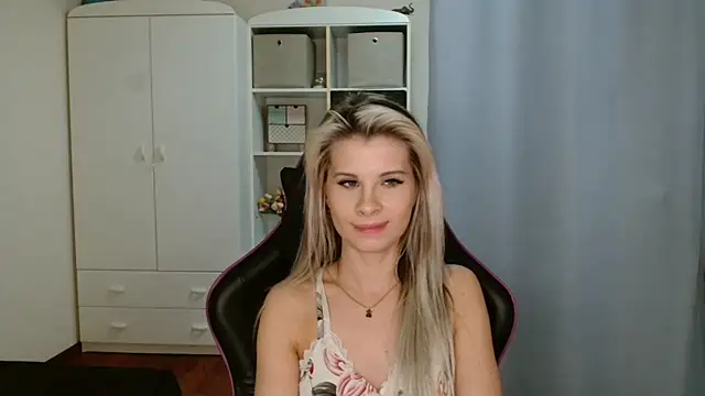 KristineGlow online show from 03/05/26, 07:32