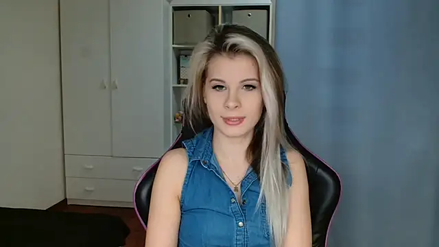 KristineGlow online show from 03/19/26, 07:23