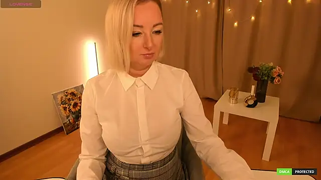 sexmom8 online show from 11/29/25, 10:51