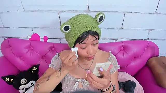 SafiroAgataaa online show from 11/12/25, 02:45