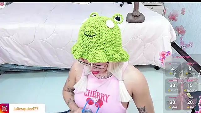 Snapshot of SafiroAgataaa chatting on 07/12/26, 05:20 SafiroAgataaa online show from 07/12/26, 05:20