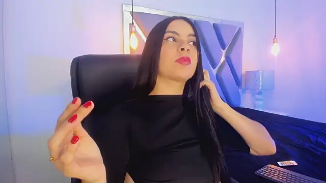 AnniEsstone online show from 10/05/25, 01:09