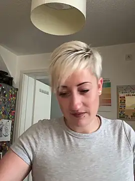 Rozendefotz online show from 09/18/25, 06:04