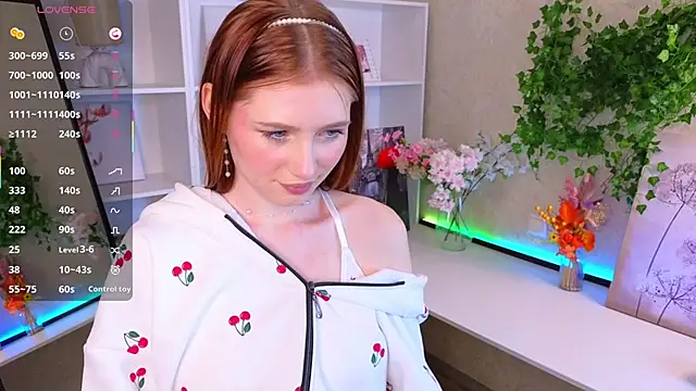 Snapshot of KathrinTith chatting on 12/03/25, 10:57 KathrinTith online show from 12/03/25, 10:57