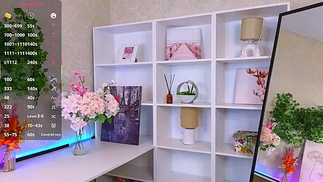 Snapshot of KathrinTith chatting on 12/04/25, 11:08 KathrinTith online show from 12/04/25, 11:08