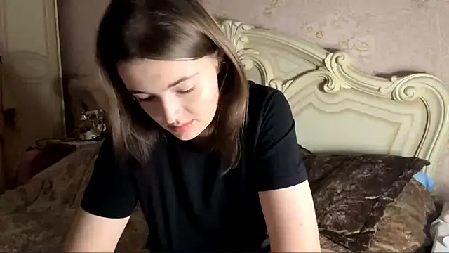 HoneyMist online show from 11/19/25, 04:29