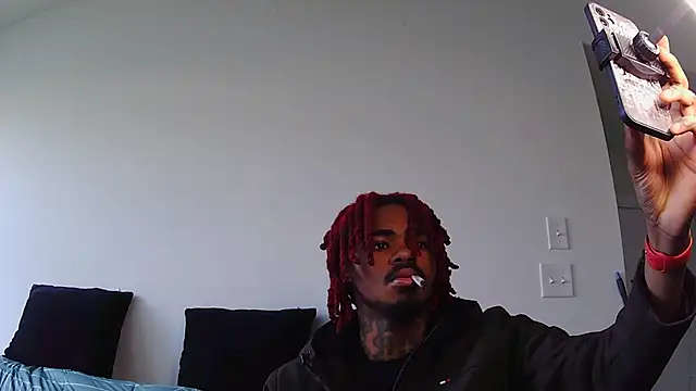 Snapshot of risktakinndolo chatting on 09/19/25, 04:29 risktakinndolo online show from 09/19/25, 04:29