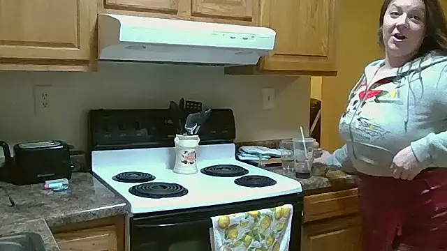 Snapshot of princessveexo chatting on 11/23/25, 04:01 princessveexo online show from 11/23/25, 04:01