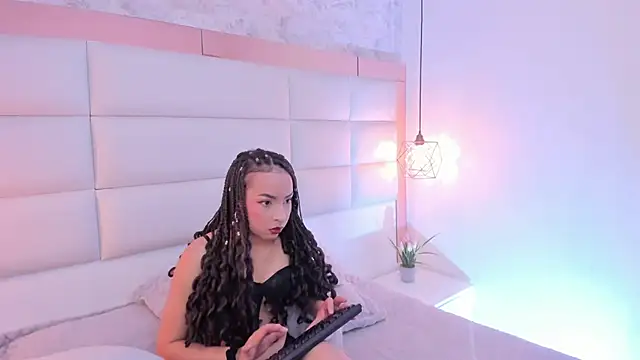 Lucia jane online show from 02/07/26, 09:18