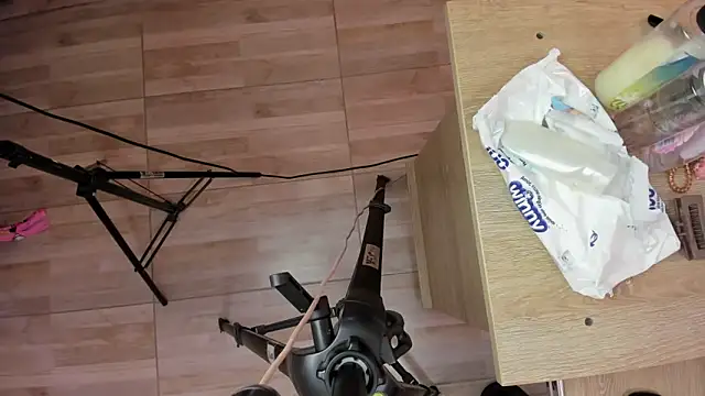 Snapshot of lena_clark_ chatting on 09/29/25, 12:21 lena clark online show from 09/29/25, 12:21