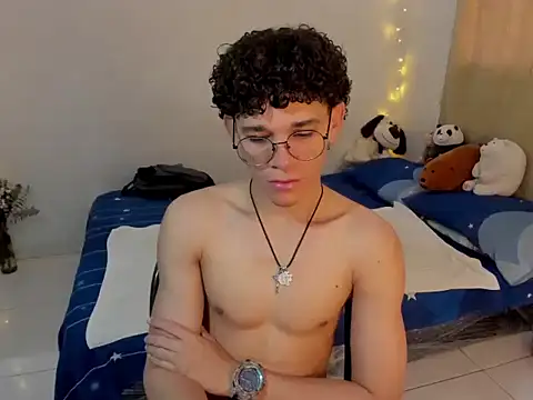 Tom Blues online show from 11/04/25, 12:48