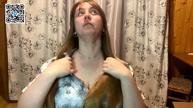 MaroonMoon  online show from 09/25/25, 08:01