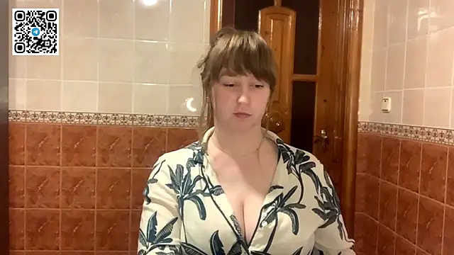 MaroonMoon  online show from 12/17/25, 08:59