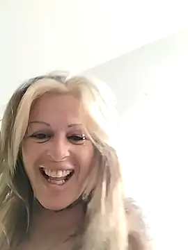 canariamorbosa online show from 11/05/25, 08:36