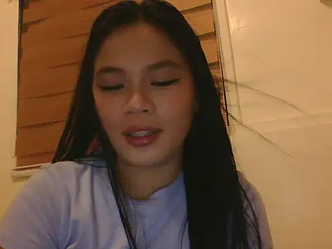 Snapshot of Zachariah_05 chatting on 06/02/26, 11:12 Zachariah 05 online show from 06/02/26, 11:12