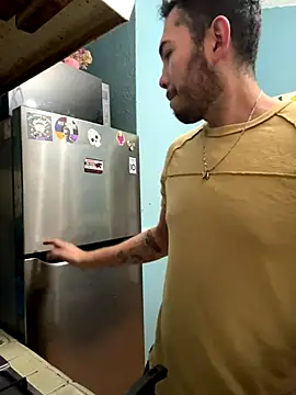 Snapshot of disvla chatting on 11/24/25, 06:35 disvla online show from 11/24/25, 06:35