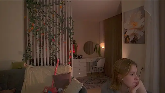 sofiapurex online show from 12/17/25, 08:48