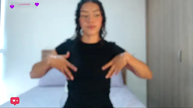 Snapshot of WendySuns_ chatting on 12/02/25, 05:08 WendySuns online show from 12/02/25, 05:08